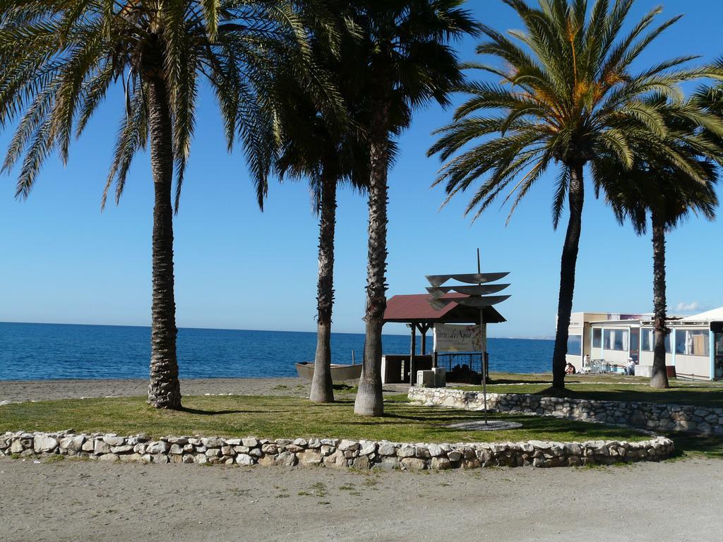 Atico En Rincon De La Victoria Apartment Exterior photo